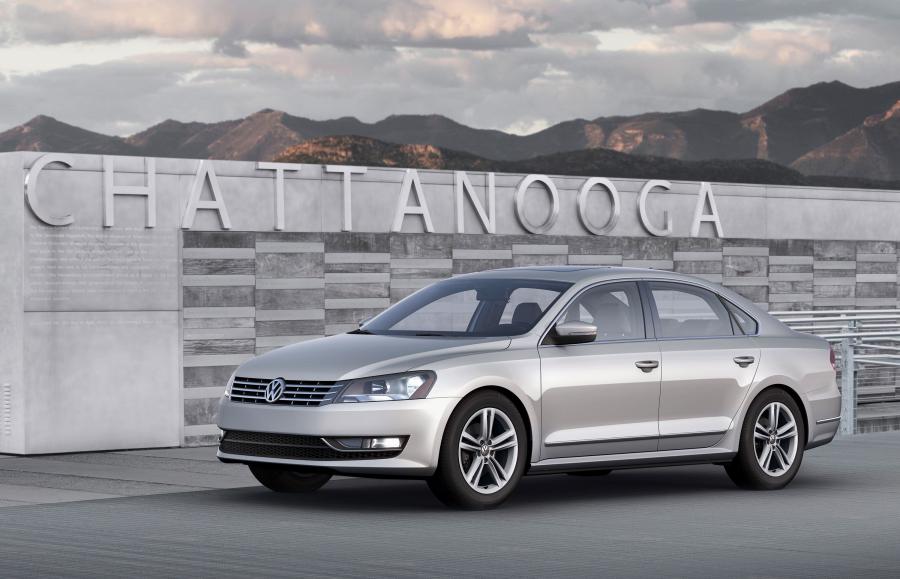  Volkswagen Passat 2011 года  (US) (фото 6 из 111)